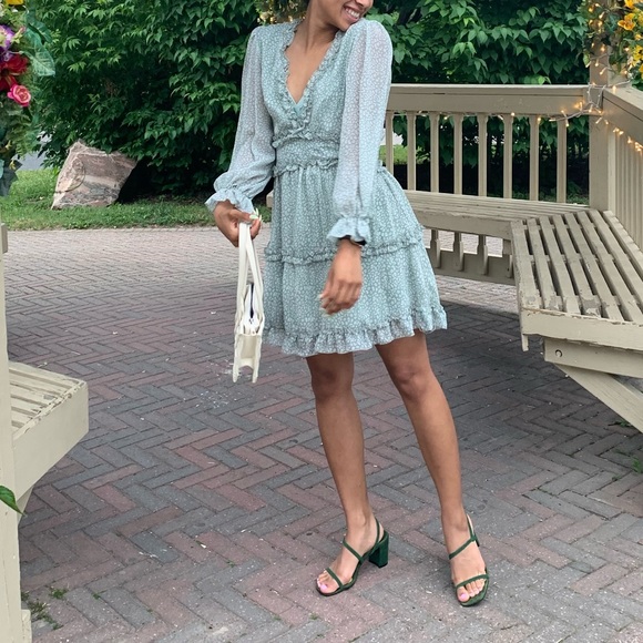 ๐ง SOLD ๐ง Green cottage core dress - Picture 1 of 4